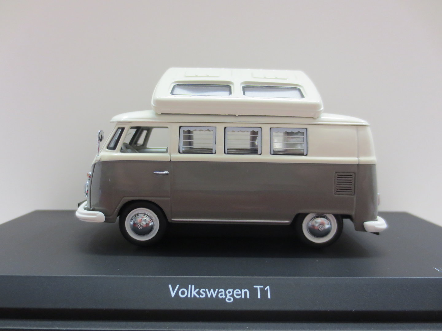VW T1 Campingbus  1:43